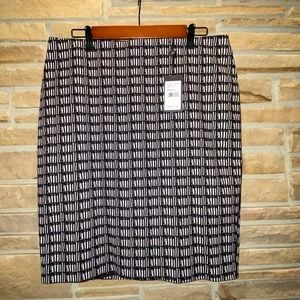 Black & white Patterned Pencil Skirt